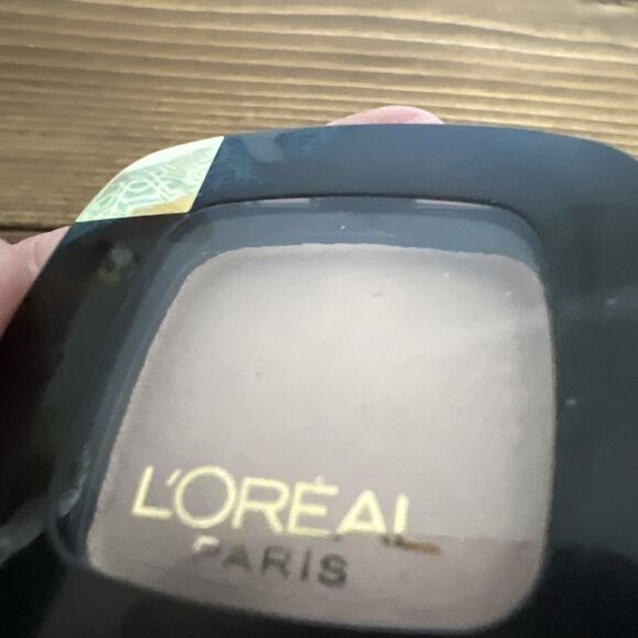 L’Oréal Paris Colour Riche Eyeshadow #206 Mademoiselle Pink 0.12 Oz Sealed New - Picture 7 of 8